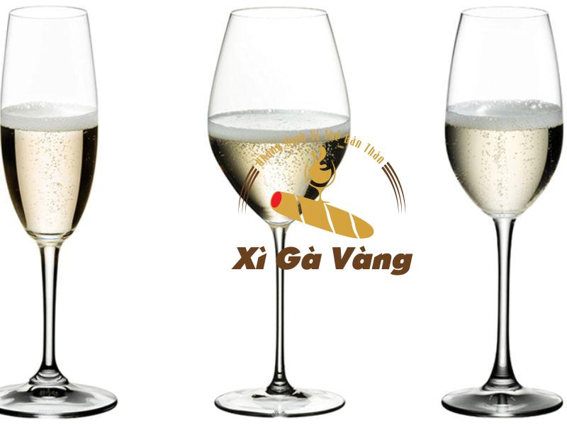 Loại ly vang trắng phổ biến mà bạn nên biết